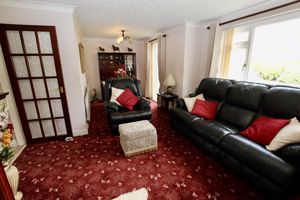 Lounge diner- click for photo gallery